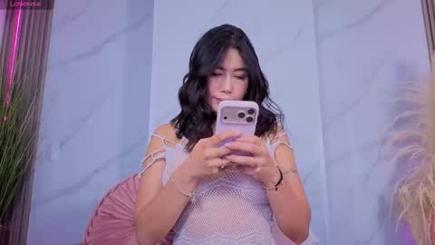 Snapshot of chlooee_ chatting on February 5, 2026, 1:32 am Chlooe online show from February 5, 2026, 1:32 am