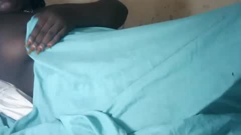 Paula online show from December 3, 2025, 6:10 am