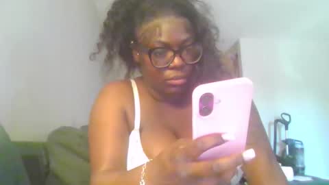 Snapshot of choclattee24 chatting on March 9, 2026, 7:29 pm lightchocolate online show from March 9, 2026, 7:29 pm