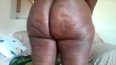 chocobabe002 online show from October 24, 2025, 1:18 pm