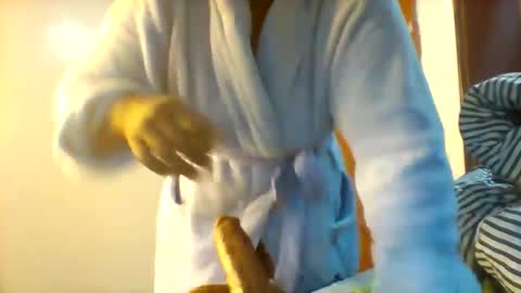 Snapshot of chocobabe002 chatting on December 19, 2025, 3:46 am chocobabe002 online show from December 19, 2025, 3:46 am