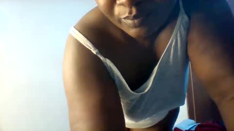 Snapshot of chocobabe002 chatting on December 23, 2025, 2:09 am chocobabe002 online show from December 23, 2025, 2:09 am