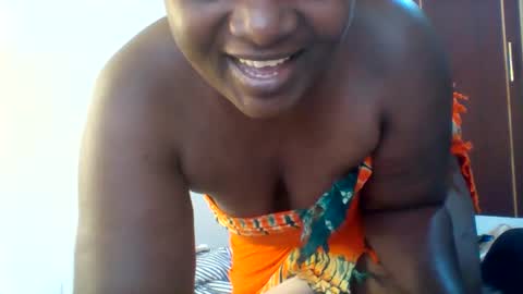 Snapshot of chocobabe002 chatting on February 28, 2026, 11:33 am chocobabe002 online show from February 28, 2026, 11:33 am