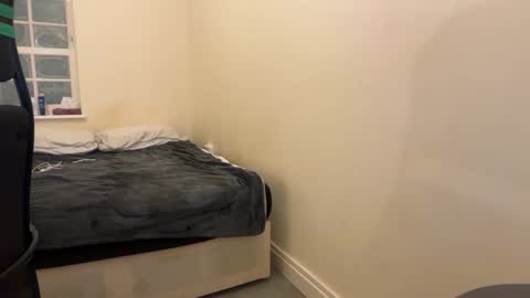 chocolatebunnycakez online show from December 15, 2025, 10:58 pm