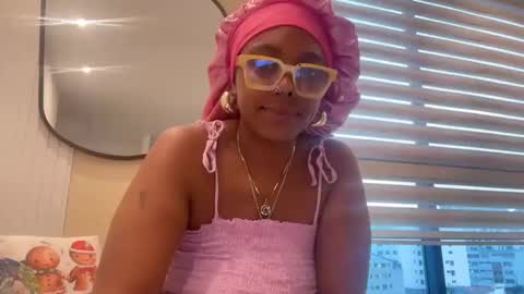 Snapshot of chocolatecakequeen chatting on December 12, 2024, 11:18 am ChocolateCakeQueen online show from December 12, 2024, 11:18 am