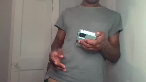 Snapshot of chocolatedolla chatting on February 21, 2025, 10:59 pm chocolatedolla online show from February 21, 2025, 10:59 pm