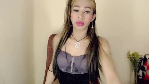 Snapshot of chocolatetriplex chatting on March 4, 2025, 3:26 pm chocolatetriplex online show from March 4, 2025, 3:26 pm