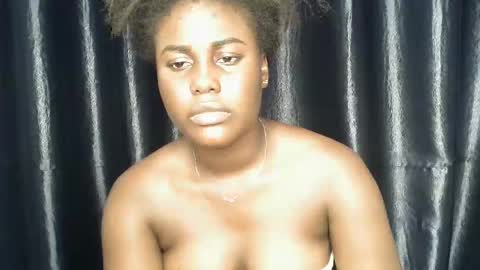 chocoslut22 online show from November 11, 2025, 7:03 pm