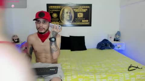 Snapshot of choe_and_chris chatting on April 20, 2026, 4:43 pm Choe and Chris online show from April 20, 2026, 4:43 pm