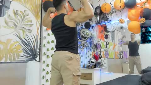 Snapshot of choreythaiylor chatting on October 24, 2025, 3:52 pm Chorey Thaylor online show from October 24, 2025, 3:52 pm