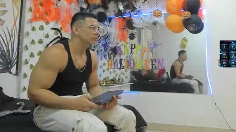 Snapshot of choreythaiylor chatting on October 31, 2025, 1:23 pm Chorey Thaylor online show from October 31, 2025, 1:23 pm