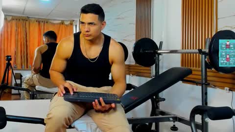 Snapshot of choreythaiylor chatting on December 18, 2025, 3:18 pm Chorey Thaylor online show from December 18, 2025, 3:18 pm