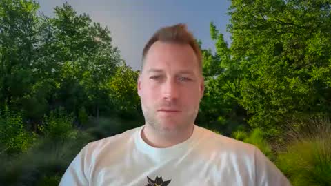 Snapshot of chris2024x chatting on November 19, 2025, 8:25 am Christian online show from November 19, 2025, 8:25 am