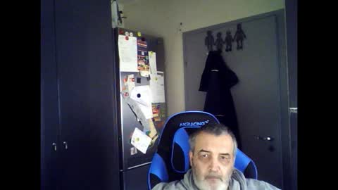 Snapshot of chris250268 chatting on January 17, 2026, 1:05 pm Chris online show from January 17, 2026, 1:05 pm