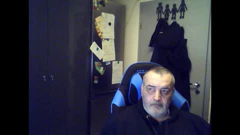 Snapshot of chris250268 chatting on March 8, 2026, 2:15 am Chris online show from March 8, 2026, 2:15 am