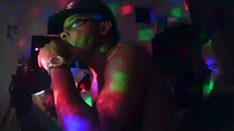 Snapshot of chris4uall chatting on November 2, 2025, 1:08 am Chris online show from November 2, 2025, 1:08 am