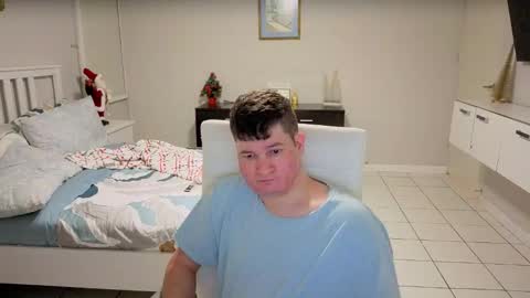 Chris Evens online show from December 1, 2025, 1:21 am