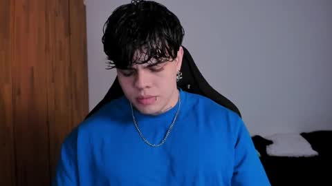 Snapshot of chris_cooperr chatting on February 14, 2025, 3:22 am Chris Cooper Independent model online show from February 14, 2025, 3:22 am