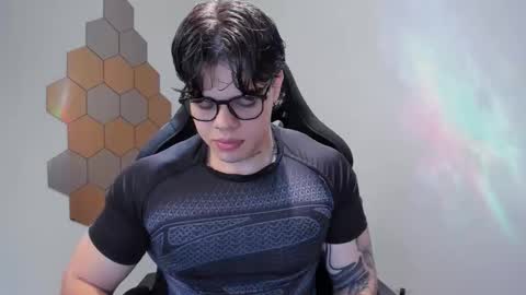 Snapshot of chris_cooperr chatting on November 28, 2025, 2:14 am Chris Cooper Independent model online show from November 28, 2025, 2:14 am