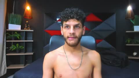 chris_grey2 online show from June 13, 2026, 5:44 pm