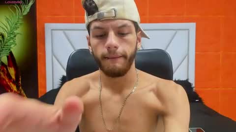 chris_grey2 online show from June 20, 2026, 11:57 am