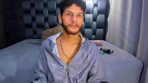 chris_grey2 online show from June 23, 2026, 12:25 pm