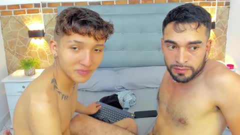 chris_kizz online show from December 12, 2024, 3:54 am