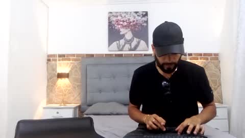 chris_kizz online show from January 7, 2025, 3:46 am