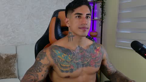 Snapshot of chris_reilly chatting on December 5, 2024, 10:23 pm chris reilly online show from December 5, 2024, 10:23 pm