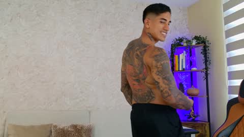 Snapshot of chris_reilly chatting on January 20, 2025, 7:46 pm chris reilly online show from January 20, 2025, 7:46 pm