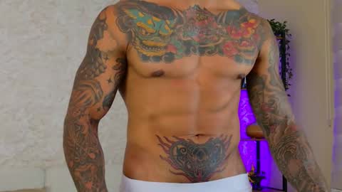 Snapshot of chris_reilly chatting on February 20, 2025, 10:48 pm chris reilly online show from February 20, 2025, 10:48 pm