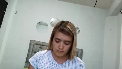 Snapshot of chris_sharon2023 chatting on January 5, 2025, 12:20 am Yarixa online show from January 5, 2025, 12:20 am