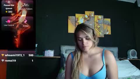 Yarixa online show from December 15, 2025, 9:41 pm