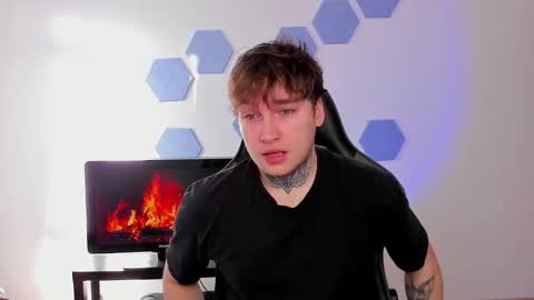 Snapshot of chris_tyson chatting on November 17, 2025, 8:42 am Chris Tyson online show from November 17, 2025, 8:42 am