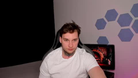 Snapshot of chris_tyson chatting on May 1, 2026, 10:14 pm Chris Tyson online show from May 1, 2026, 10:14 pm
