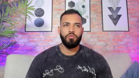 Snapshot of chris_varden chatting on December 15, 2025, 7:18 pm Chris Varden online show from December 15, 2025, 7:18 pm