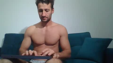 Snapshot of chrisaron chatting on November 21, 2025, 4:44 am chrisaron online show from November 21, 2025, 4:44 am