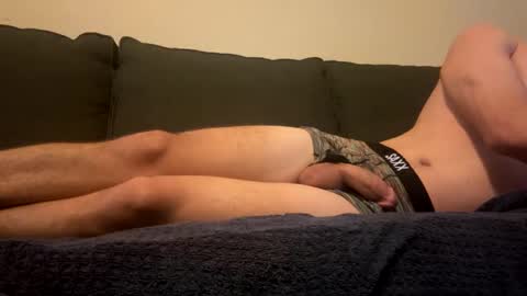 Snapshot of chrisdavee chatting on December 9, 2024, 1:51 am chrisdavee online show from December 9, 2024, 1:51 am