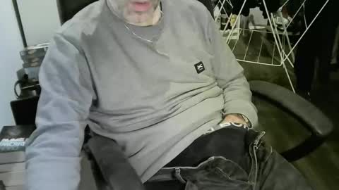 chrisprngr online show from January 12, 2026, 9:42 pm