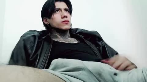 Snapshot of chriss_opp chatting on March 10, 2025, 11:27 pm CHRIS INDEPENT MODEL online show from March 10, 2025, 11:27 pm