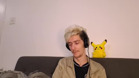 Christopher online show from October 19, 2025, 1:28 am