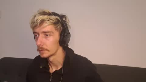 Christopher online show from December 20, 2025, 6:37 pm