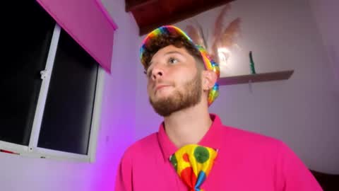 Hi dont forguet to follow me    online show from October 31, 2025, 8:59 am