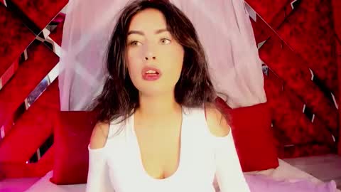 Chrisstin online show from April 1, 2026, 3:51 am