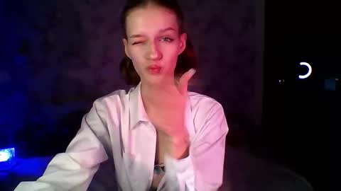 Snapshot of chrissy_joyful chatting on March 26, 2026, 5:24 am chrissy_joyful online show from March 26, 2026, 5:24 am