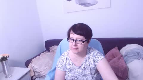 Snapshot of christarose chatting on February 14, 2026, 10:28 pm Christa online show from February 14, 2026, 10:28 pm