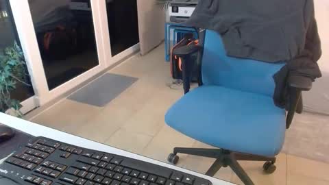 Snapshot of christiano1977 chatting on November 30, 2025, 3:54 am Michael USA online show from November 30, 2025, 3:54 am