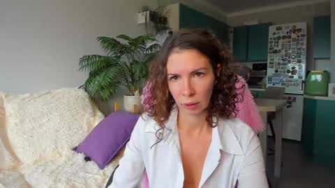 Chris online show from October 31, 2025, 11:44 am