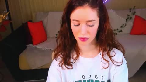 christinaconteeree online show from March 8, 2026, 3:10 am