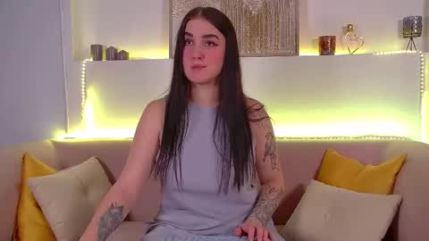 Christina online show from February 28, 2025, 12:43 am